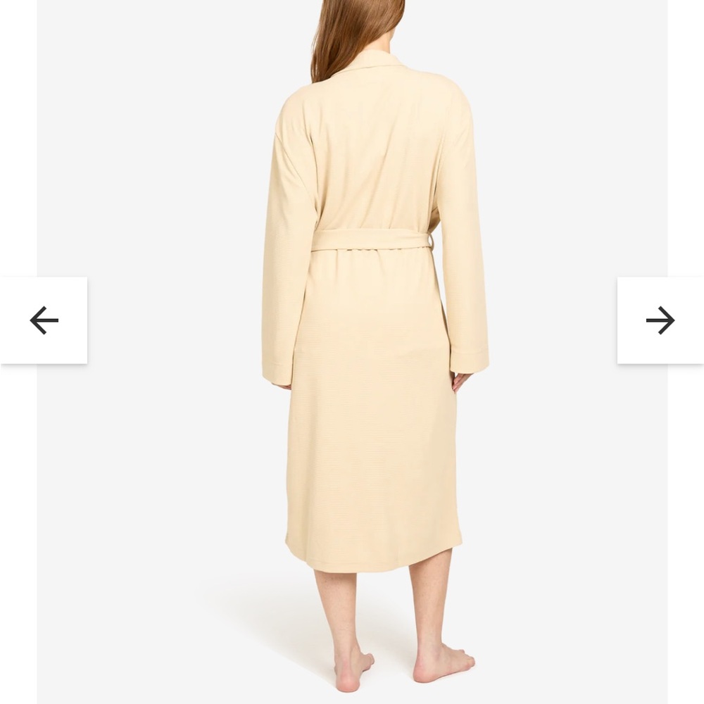 Brand New Line & Dot Waffle Knit Cream Robe